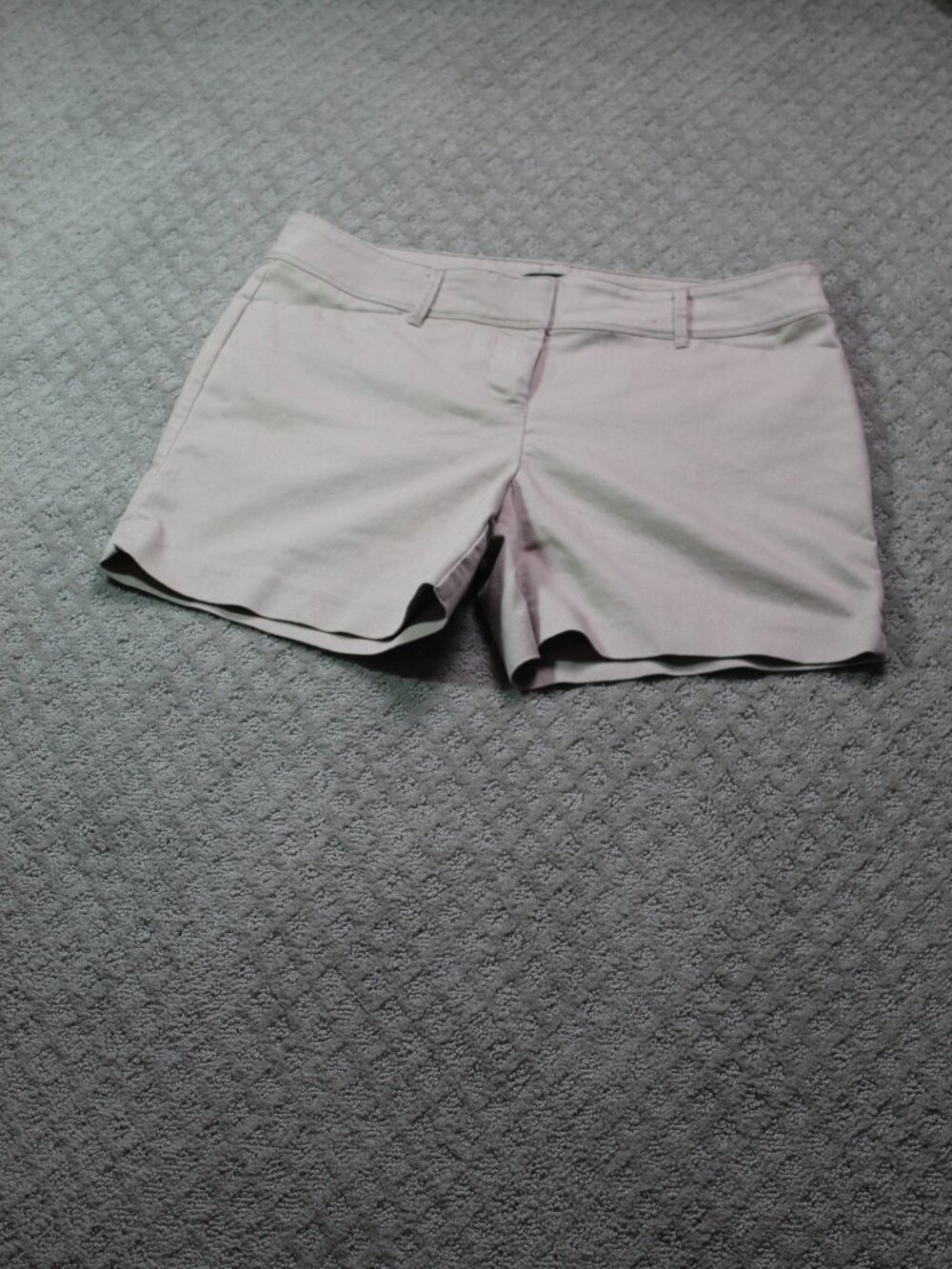 The Limited Size 12 Tan Flat Front Chino 5" Inseam Shorts
